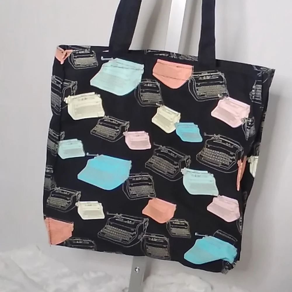 NYC Studio Strand tote bag